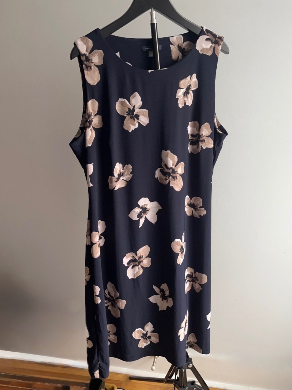 Slinky a-line dress in hibiscus floral - Size 14